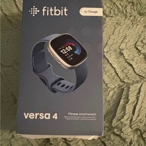 Fitbit Versa 4 Smartwatch - Deep Blue
